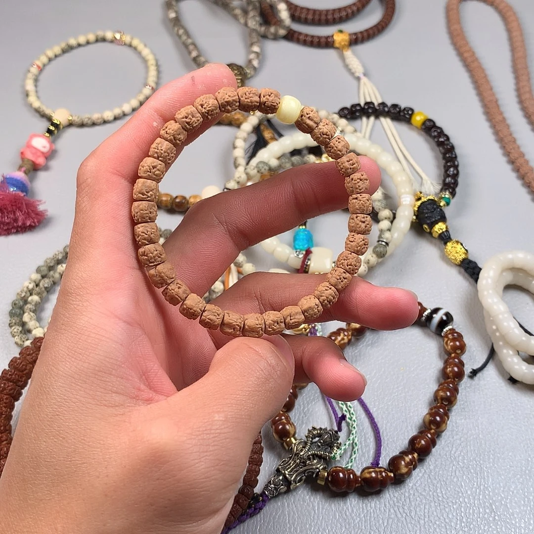 吊坠金刚菩提。。。。。。。。。。