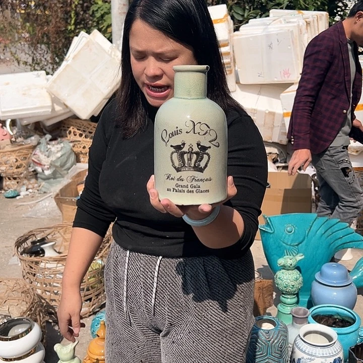 瓶高度21厘米口径4厘米微瑕捡漏黑点