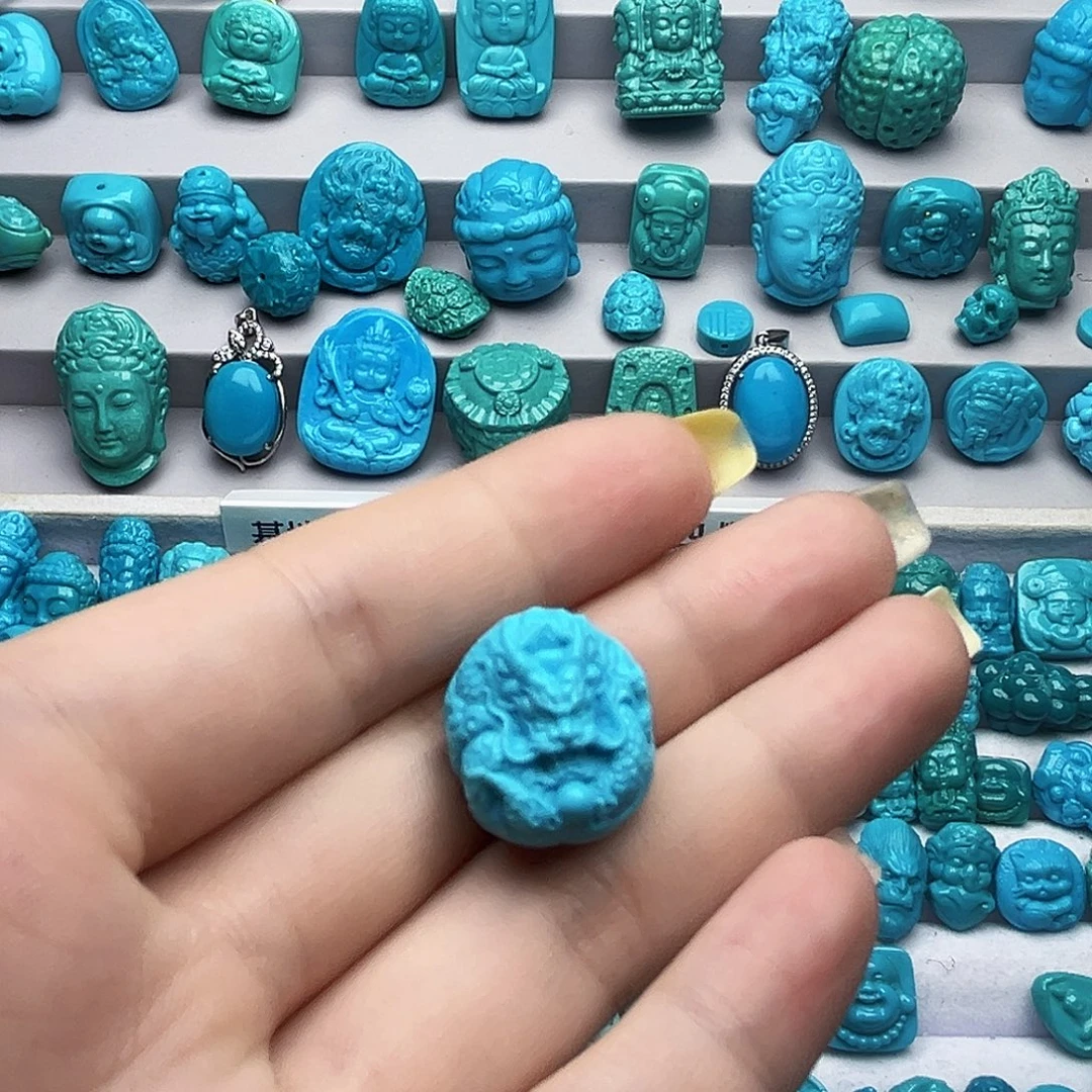 绿松石未镶嵌天然原矿雕刻绿松石