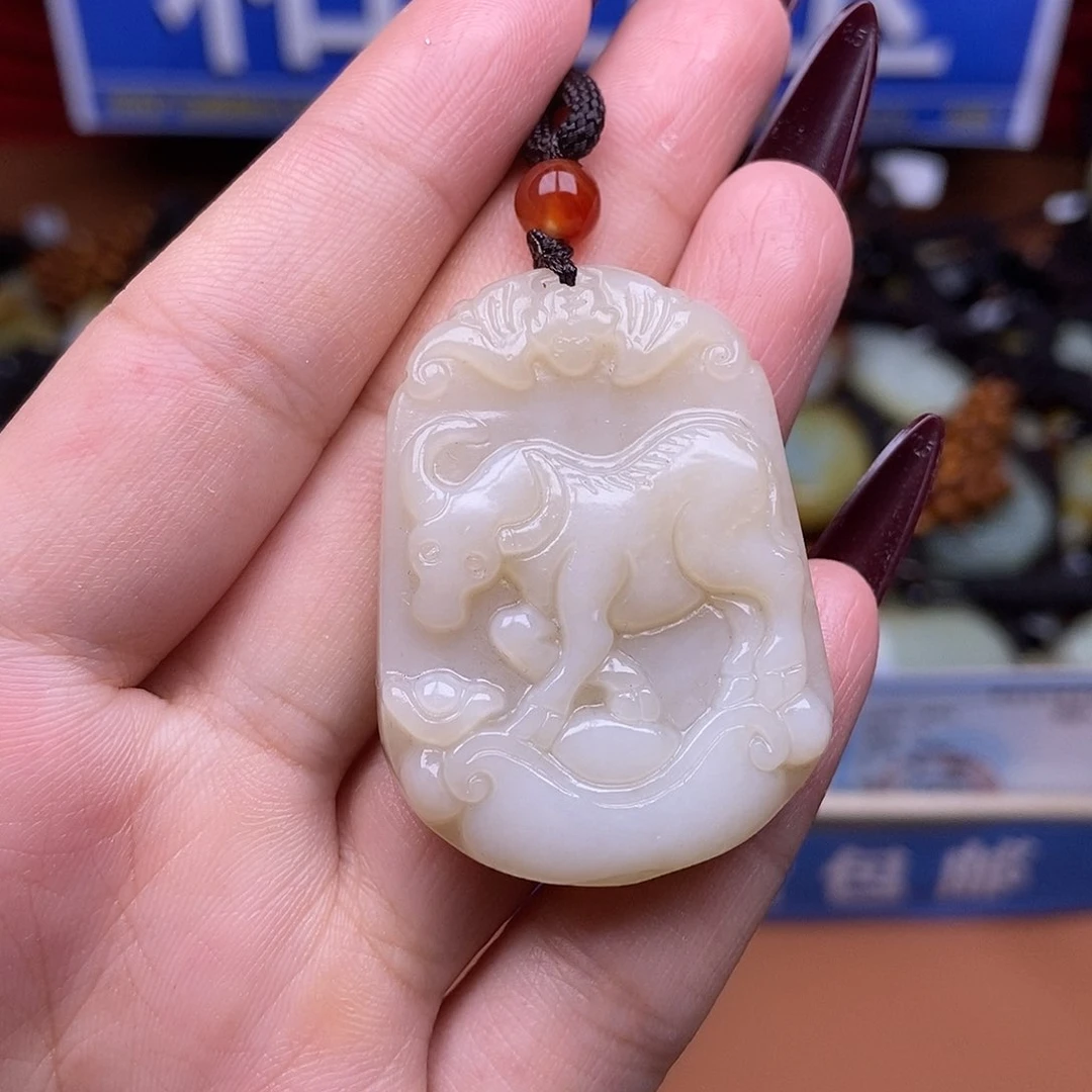 和田玉未镶嵌颈饰