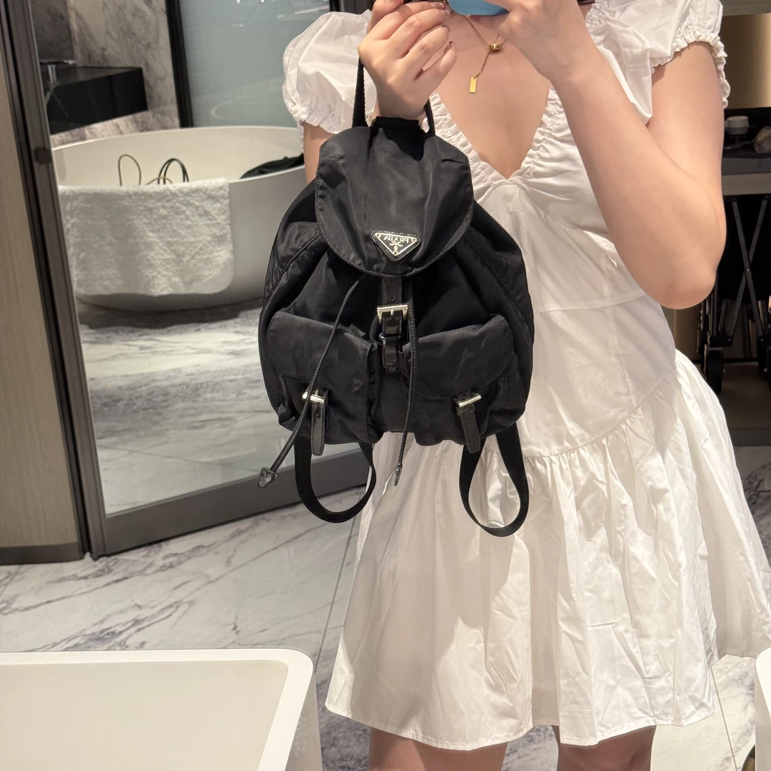 95新 Prada/普拉达 普拉达Prada黑色双肩包