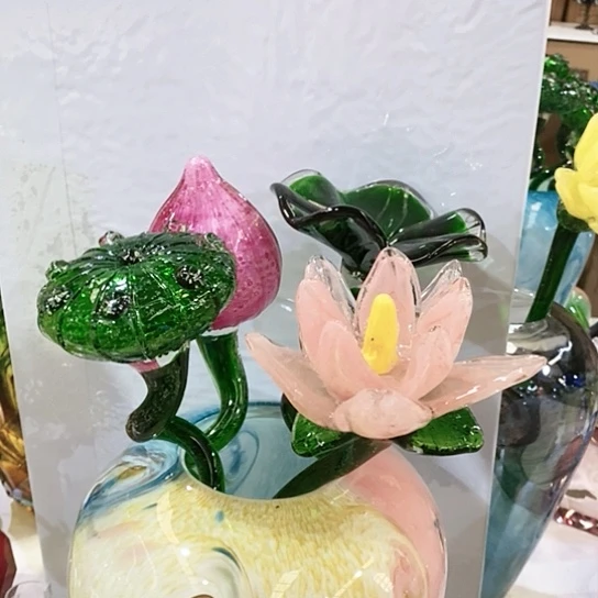 琉璃花瓶高45厘米宽9厘米