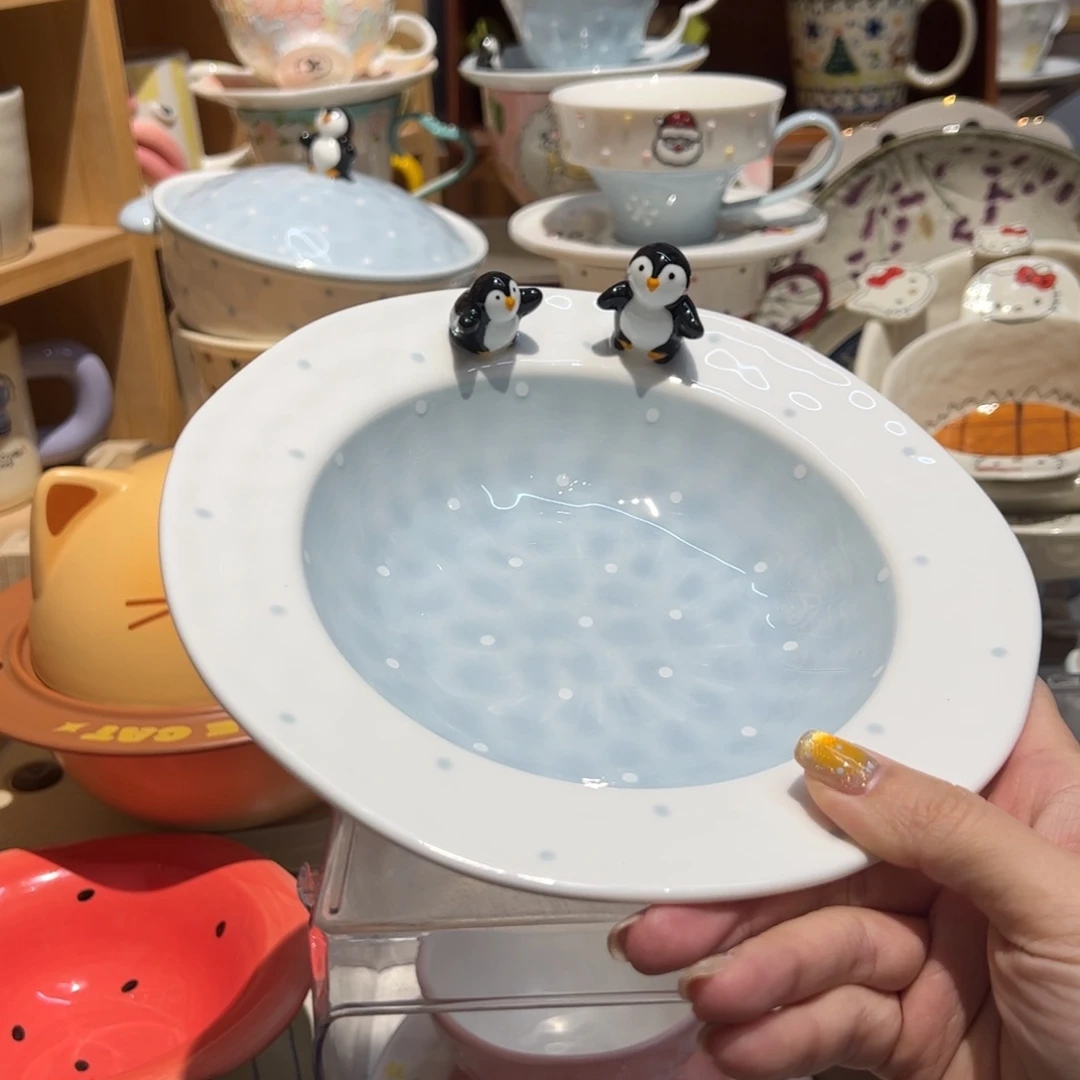 可爱小企鹅草帽盘