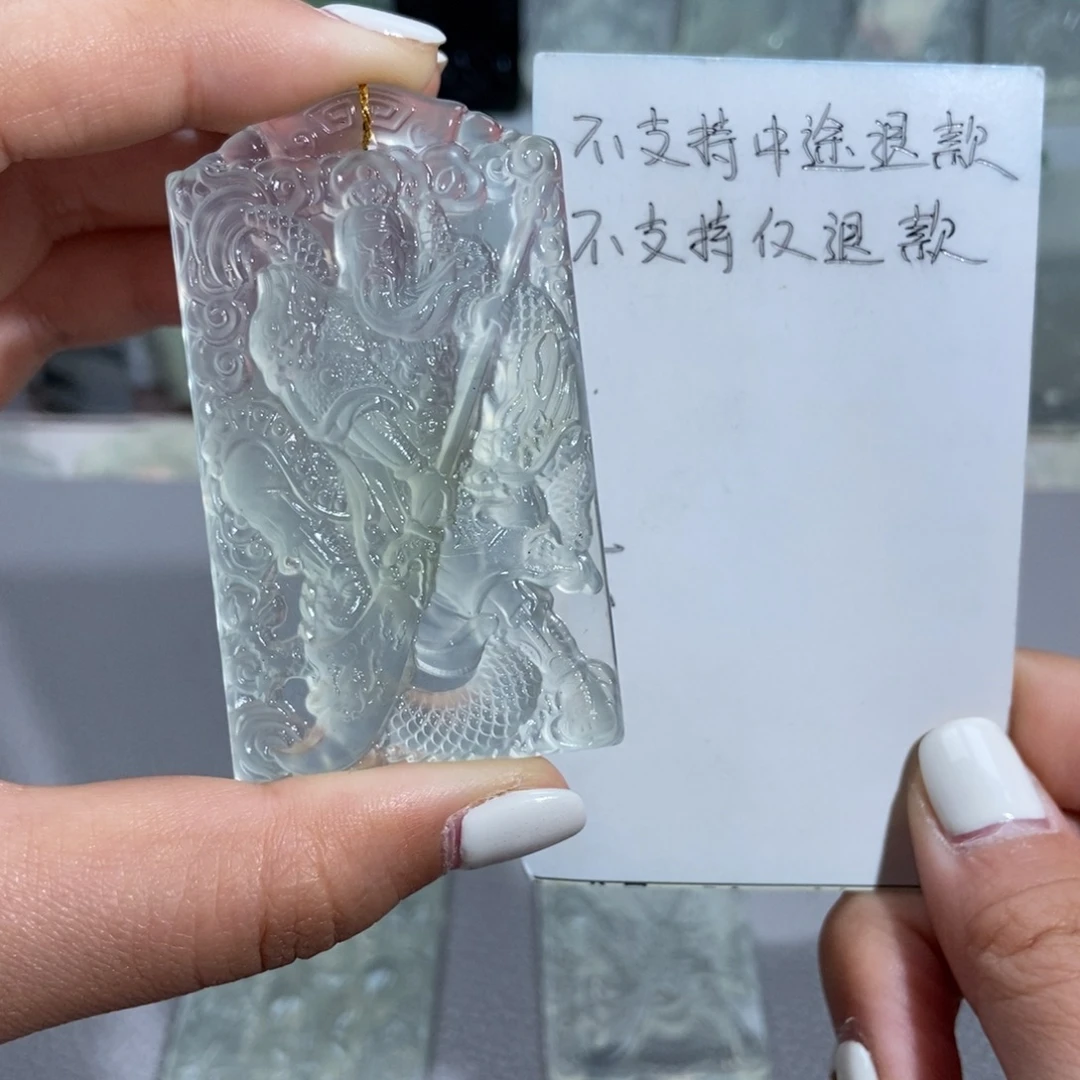 正***将蛇纹石玉未镶嵌颈饰