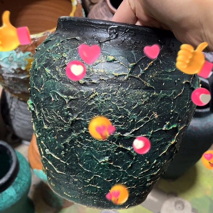 绿金浮雕坛子高20口14带孔