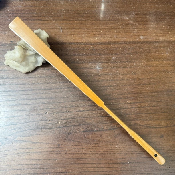 P24特价9.5寸16方，排口2.0琴方翻轮玉竹折扇手工翻轮刮棱刮宓贴梁