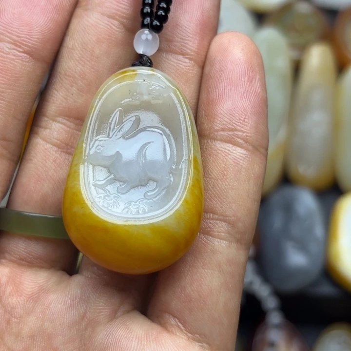 和田玉未镶嵌颈饰