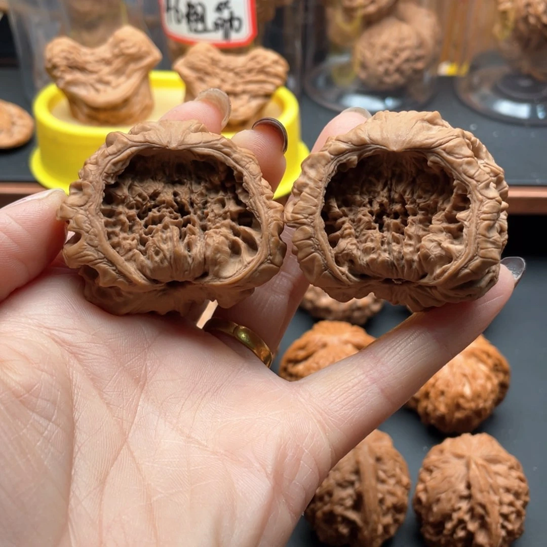 文玩核桃把件含****颠聚宝盆