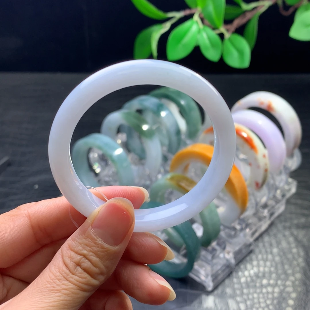 定制翡翠未镶嵌手镯