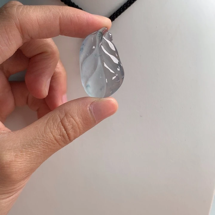 翡翠挂件未镶嵌….