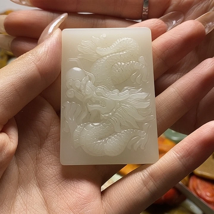 和田玉未镶嵌车挂