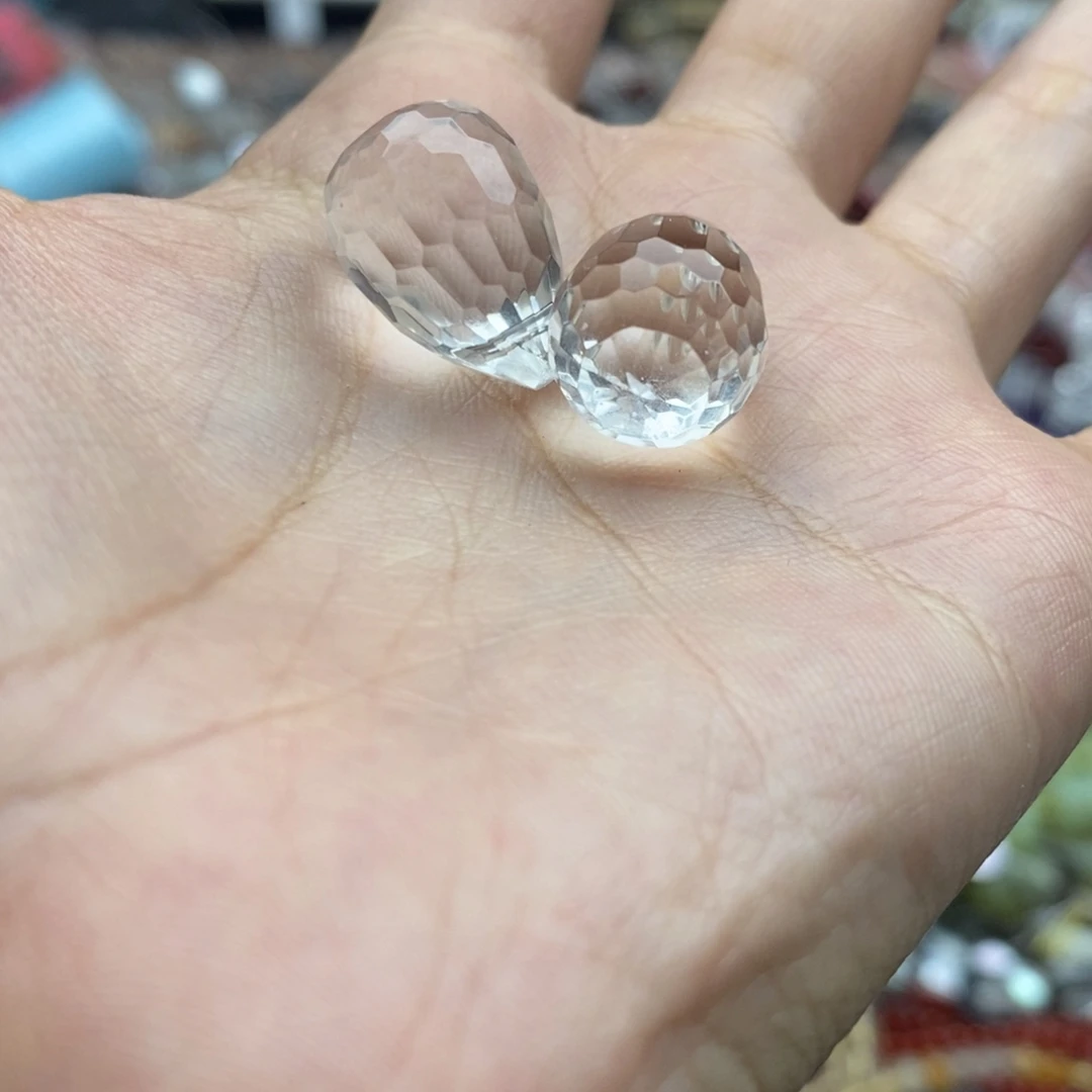 玛瑙/玉髓未镶嵌珠宝半成品一个天然净体双A白水晶切面草莓