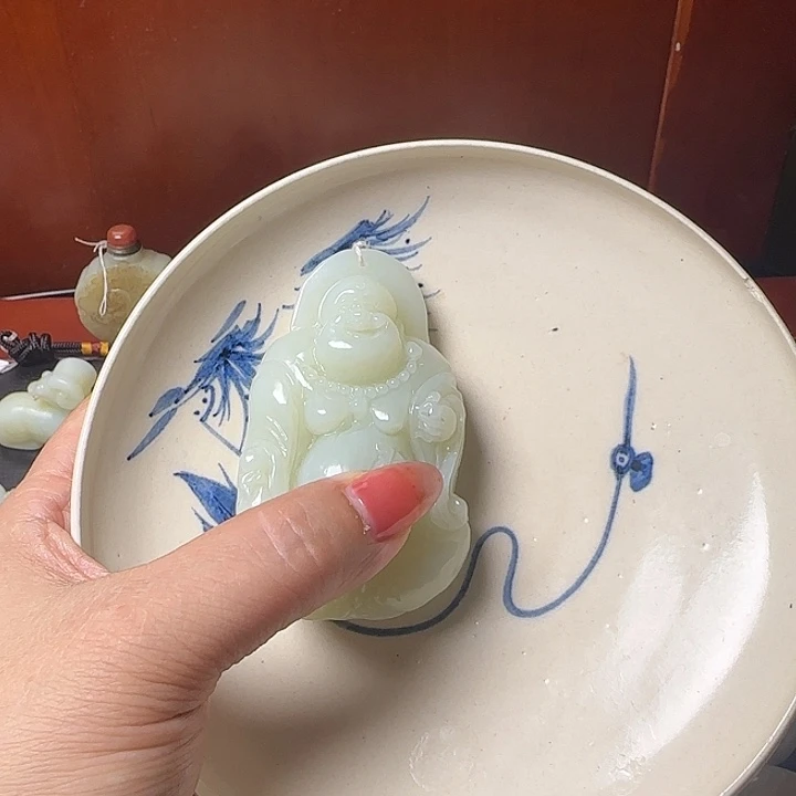 瓷片随*新号开播瓷盘一件