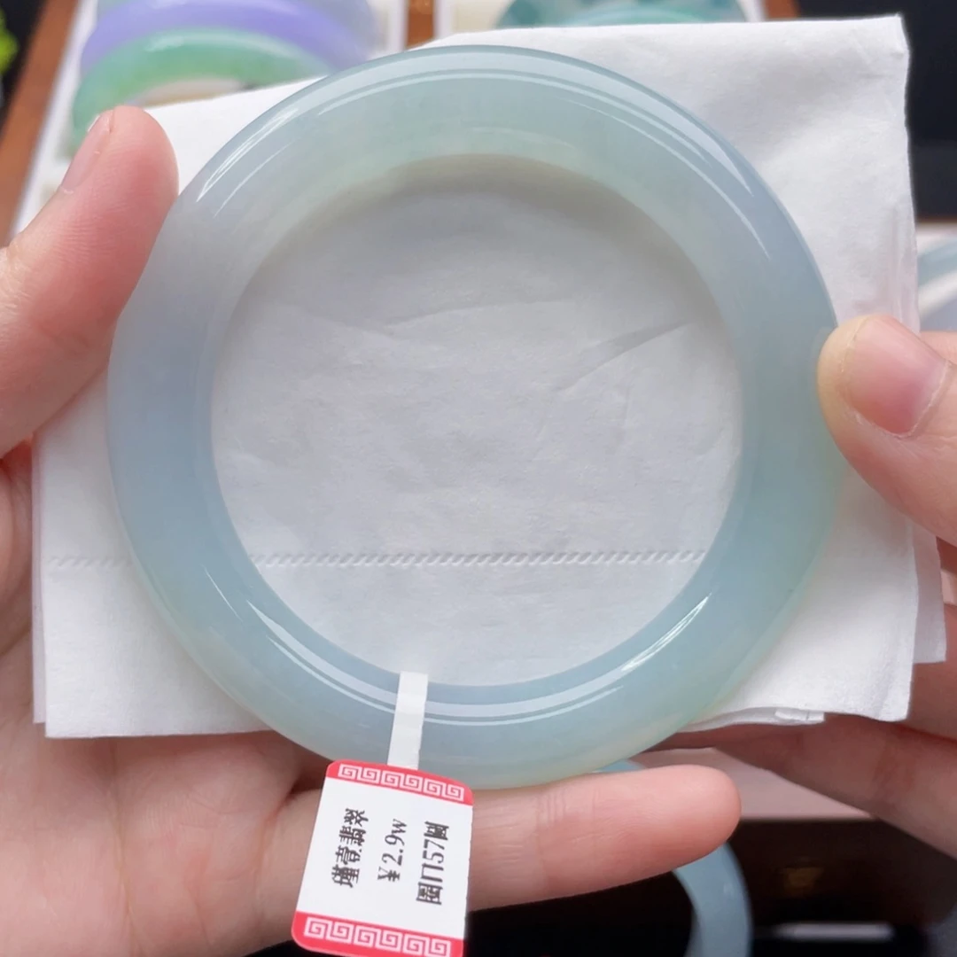 翡翠手镯未镶嵌57晴绿