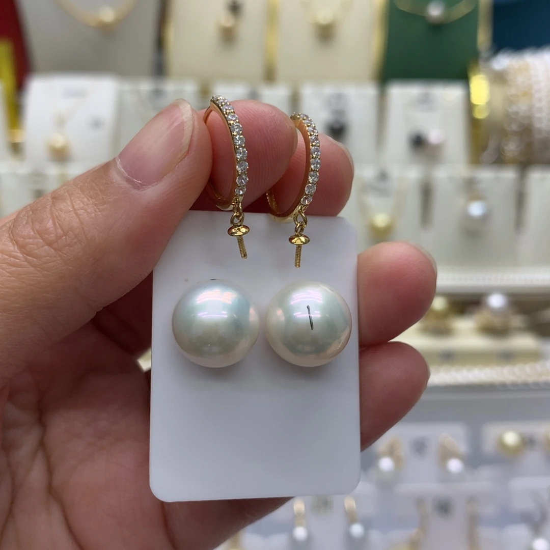 8***f淡水珍珠18K金镶嵌耳饰