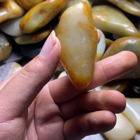 未镶嵌和田玉（糖玉）挂件