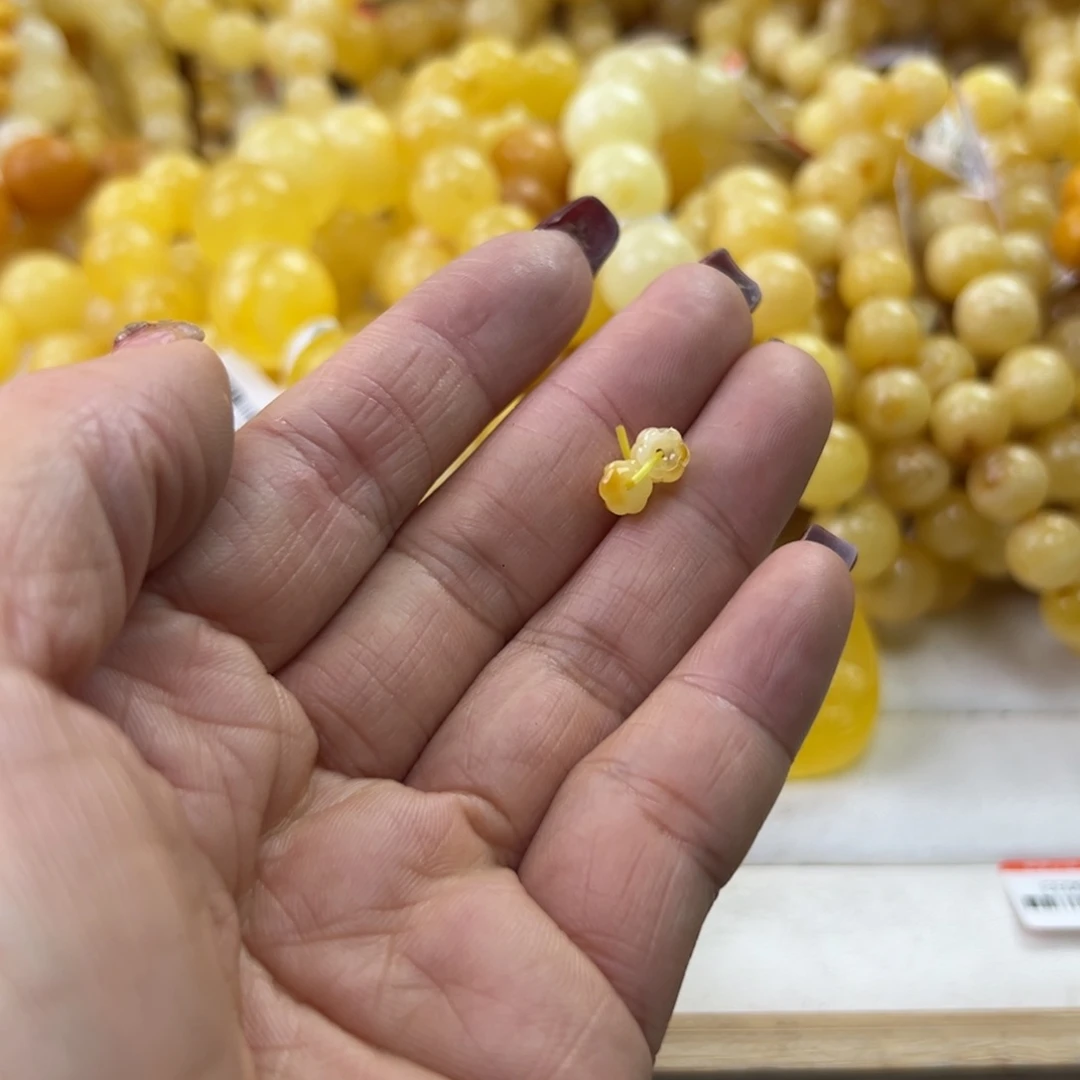 琥珀珠宝奇石未镶嵌