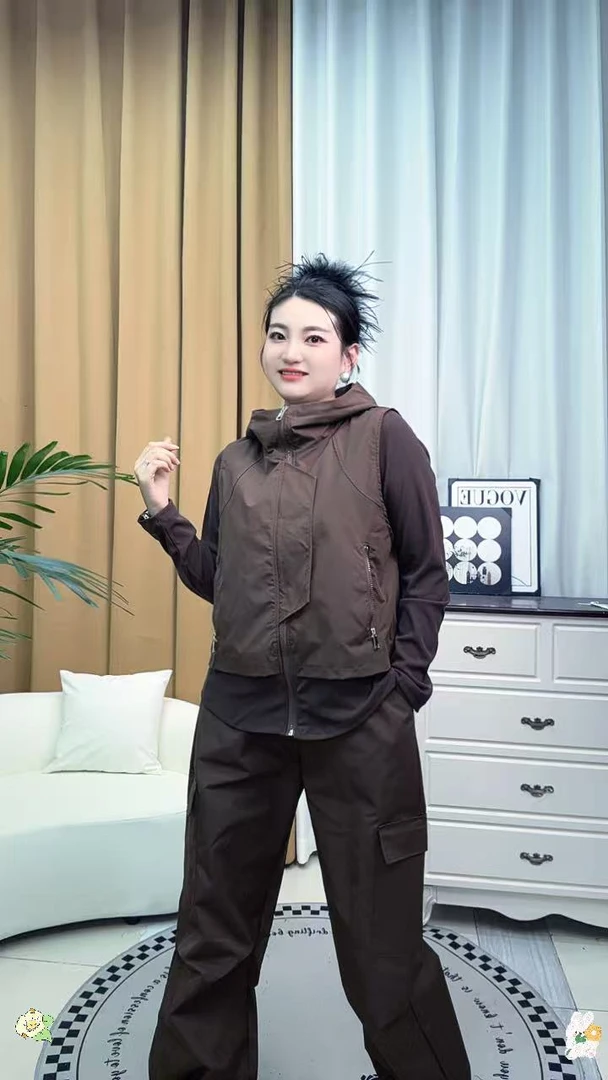 2025秋季新款时尚显瘦气质网红高档冲锋女高级百搭宽松大码两件套