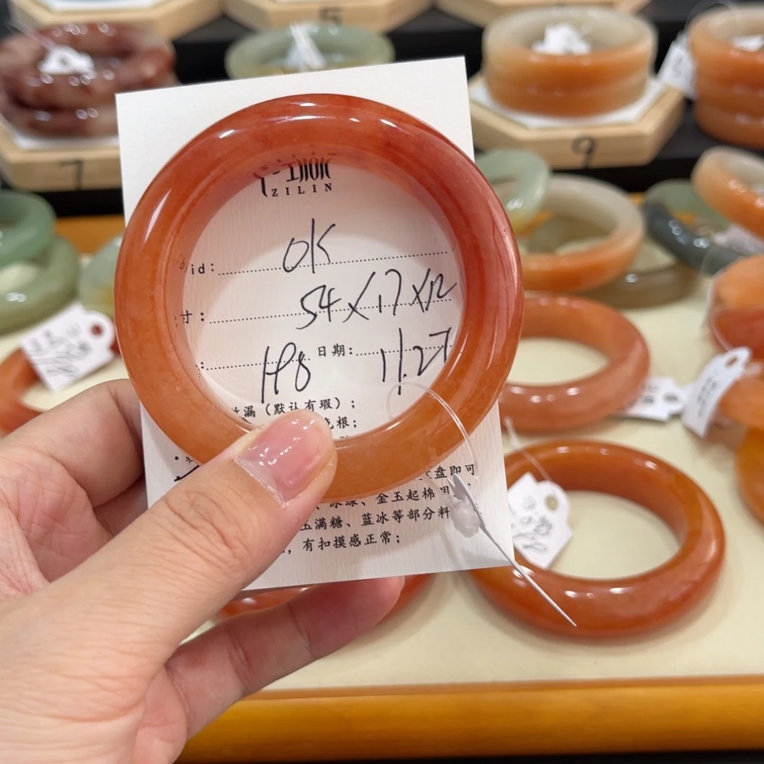 未镶嵌手镯石英质玉O***k