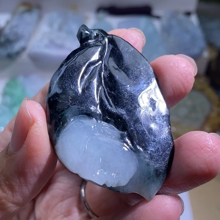 【闪购商品】颈饰未镶嵌翡翠佛