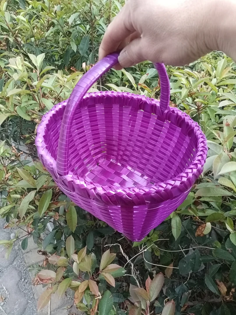 紫色塑钢带编织买菜篮手提购物篮户外野餐编织篮洗浴用品提篮小篮