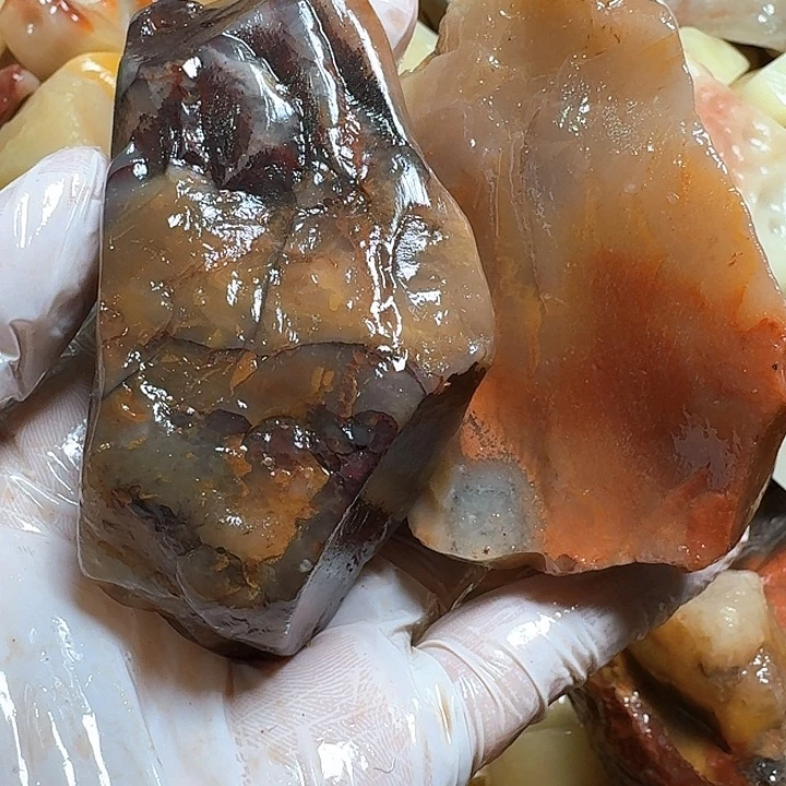 檀***檀寿山石寿山石的颜色