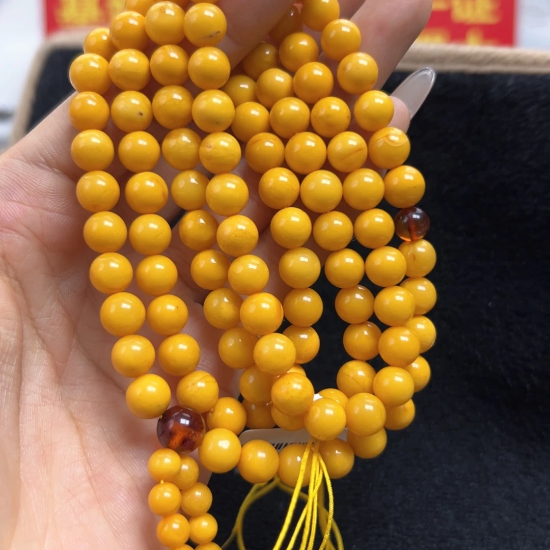 带***猪琥珀未镶嵌珠宝奇石