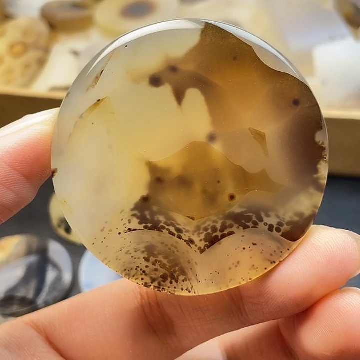 玛瑙/玉髓未镶嵌颈饰