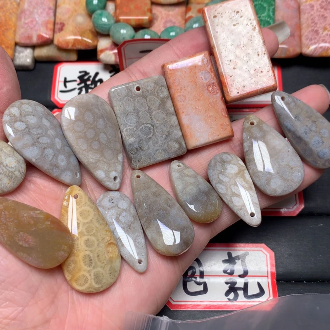 【闪购商品】未镶嵌颈饰硅化玉幸****?