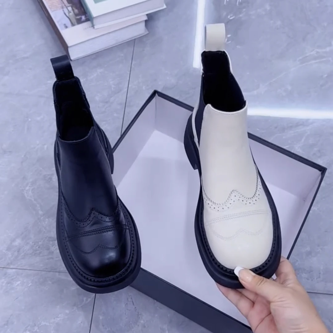 复古切尔西短靴女春秋单靴2025秋季新款平底英伦风烟筒增高马丁靴