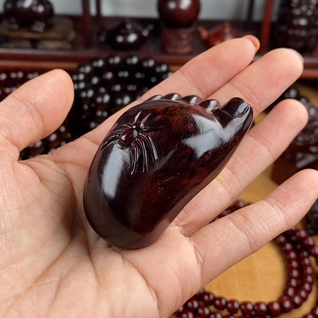 小叶紫檀把件D****l知足常乐