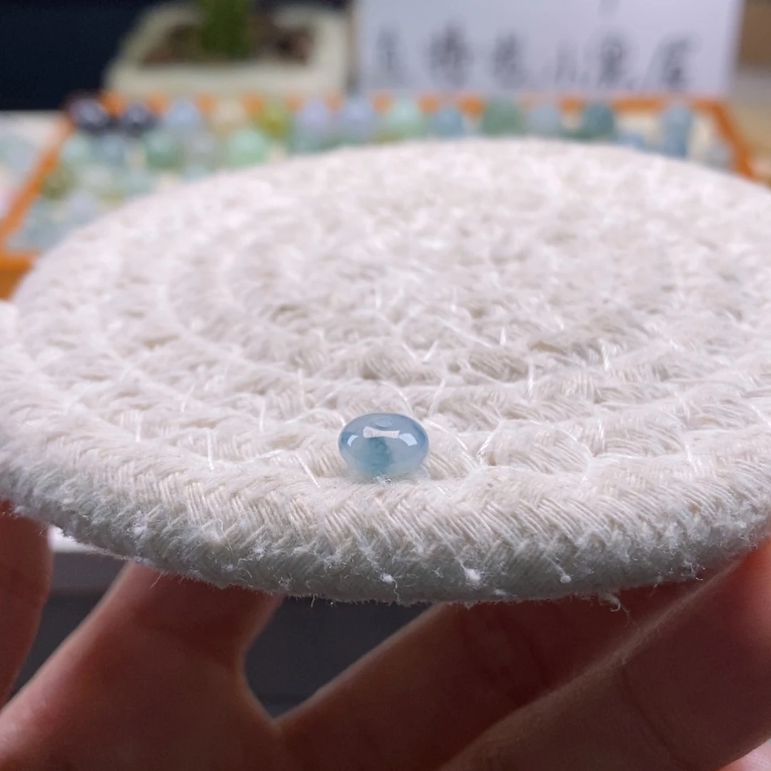 翡翠散珠天然翡翠飘蓝花7.4×4