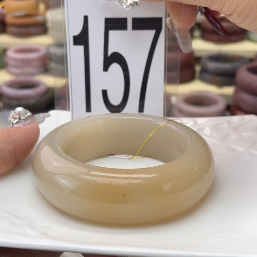 【闪购商品】石英质玉手镯未镶嵌