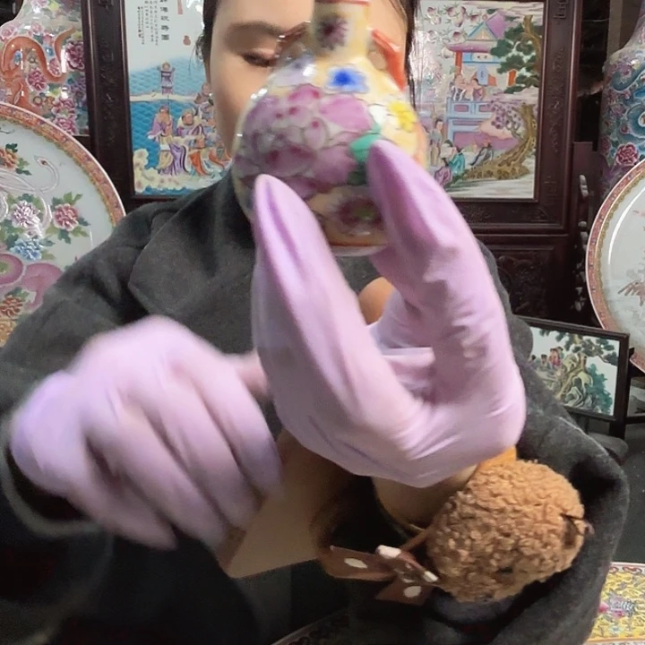 摆件陶景德镇高温鼻烟壶五彩