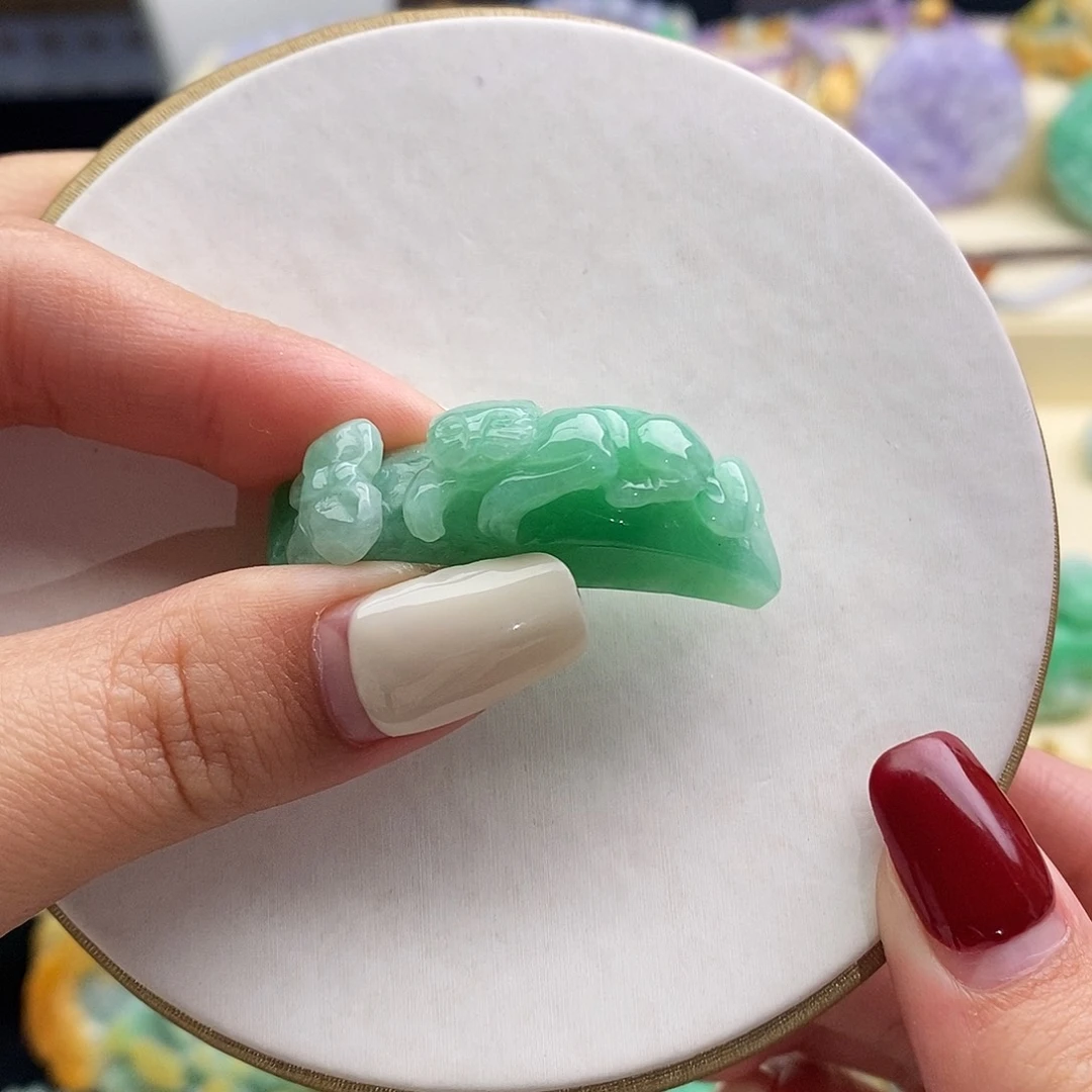 翡翠未镶嵌手镯手牌