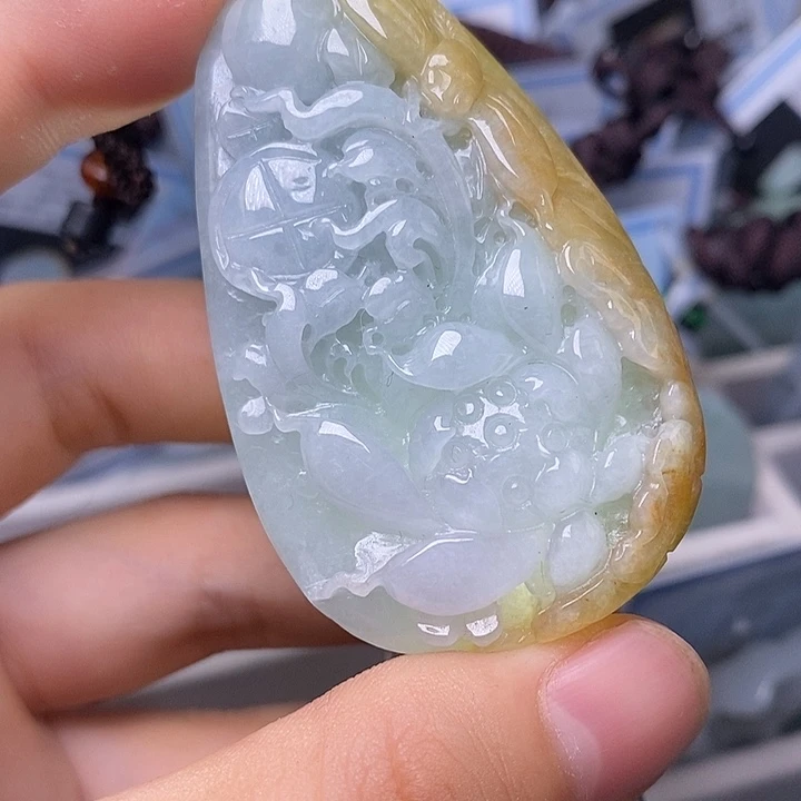 翡翠未镶嵌颈饰331