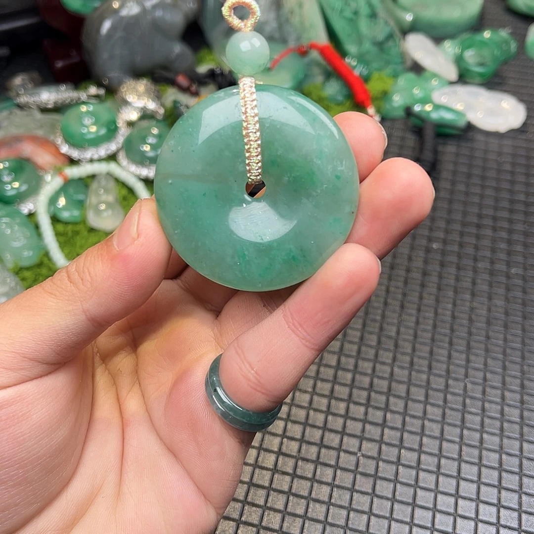 石英质玉（非洲翠）未镶嵌手链