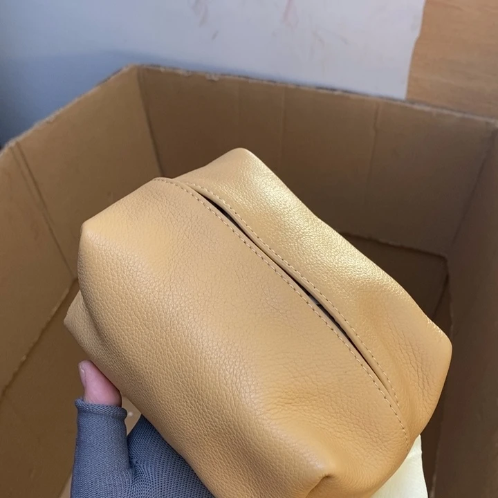 头层牛皮瑕疵纸巾盒小号