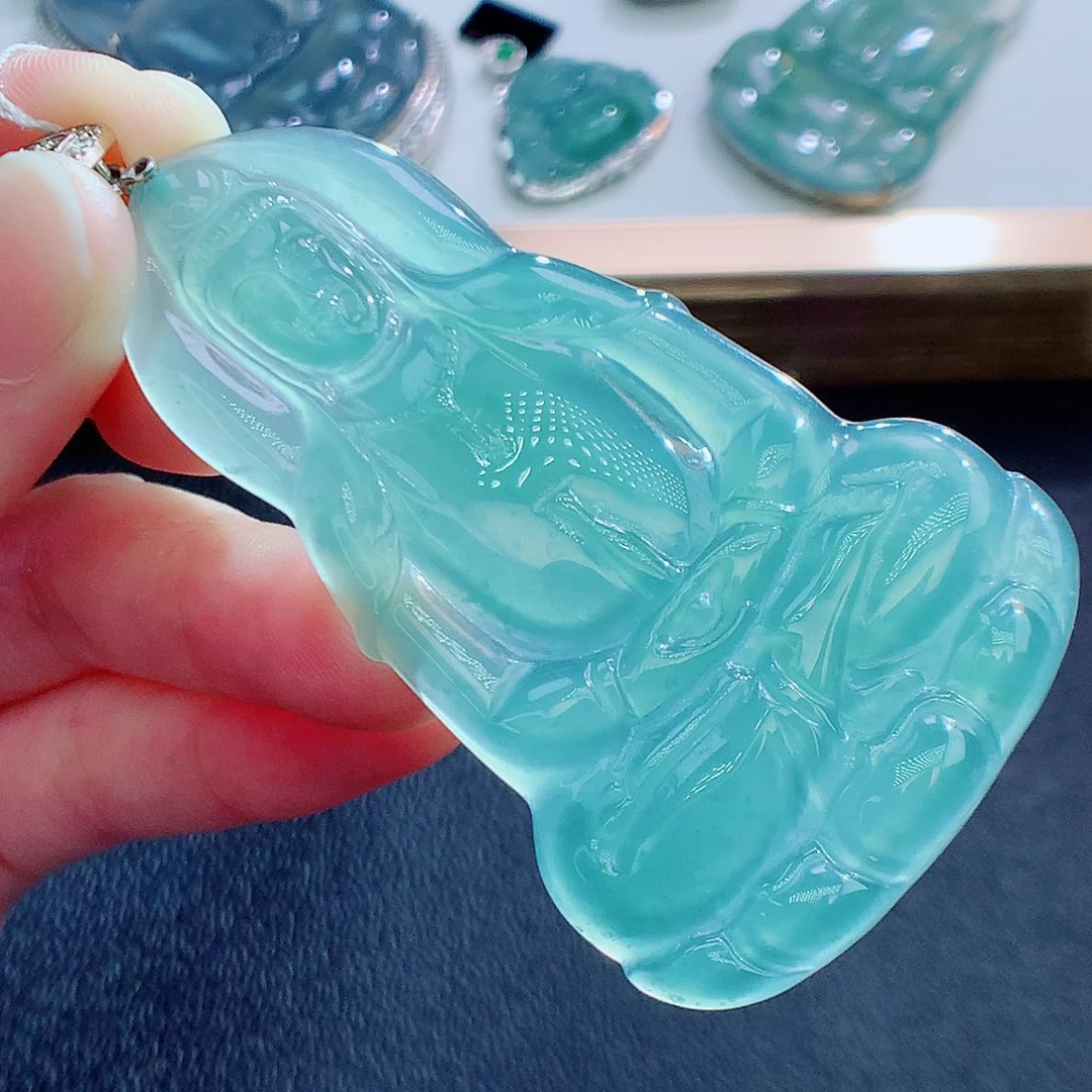 翡翠未镶嵌颈饰翡翠