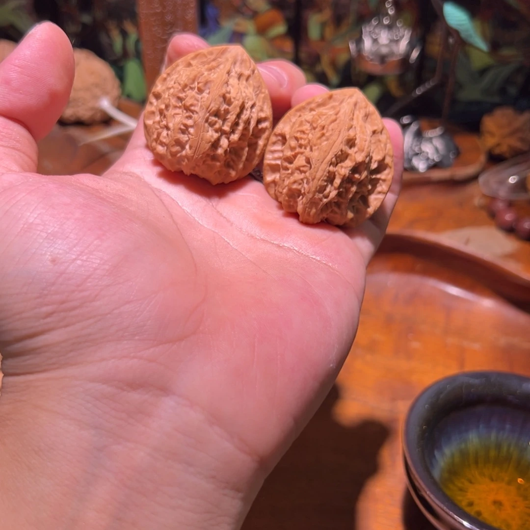 把件文玩核桃40精修火焰马蹄一对，皮质骨质好