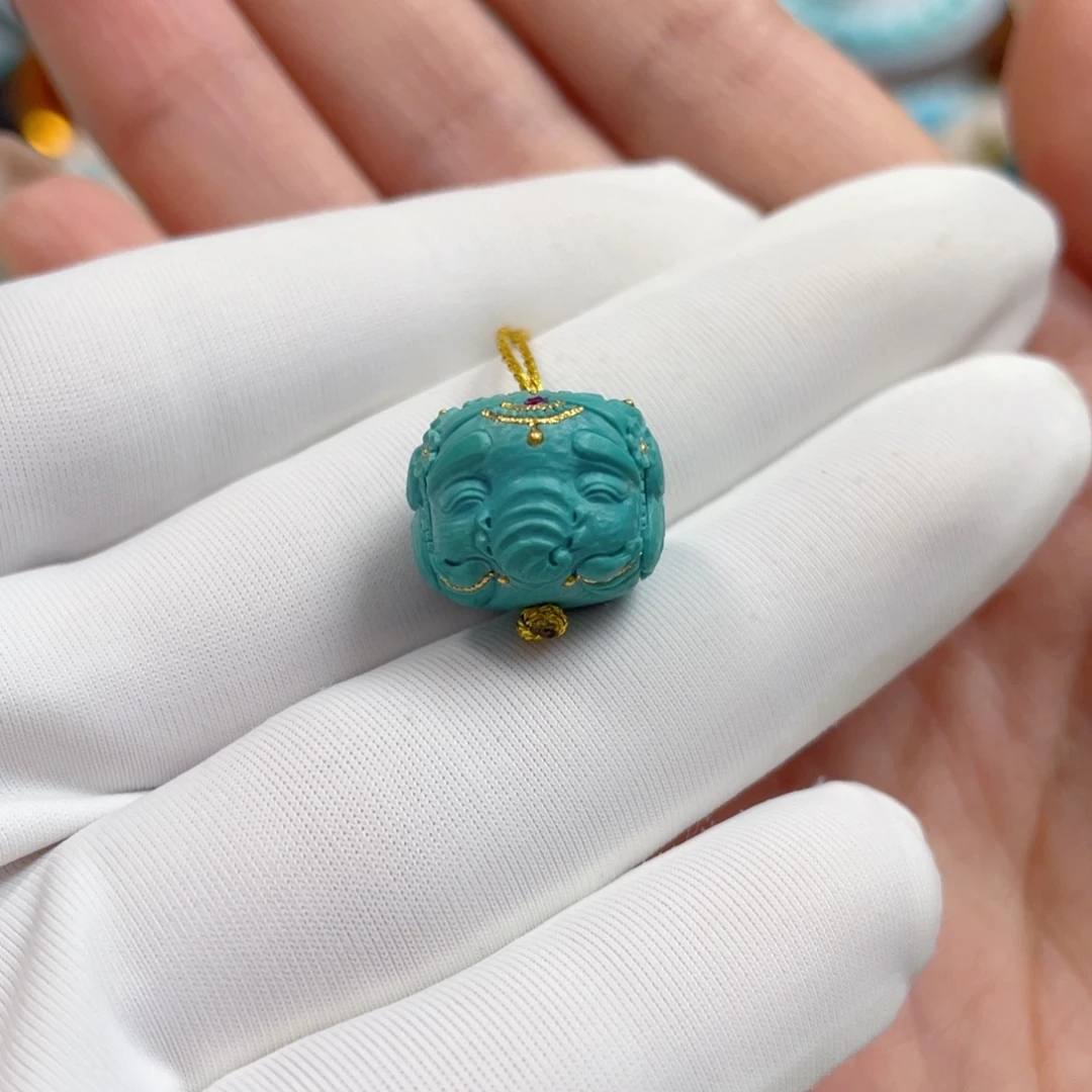 绿松石未镶嵌珠宝奇石