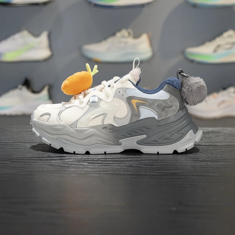 李宁女子休闲鞋2025冬季新品迪士尼联名星芒厚底运动鞋AGCV252