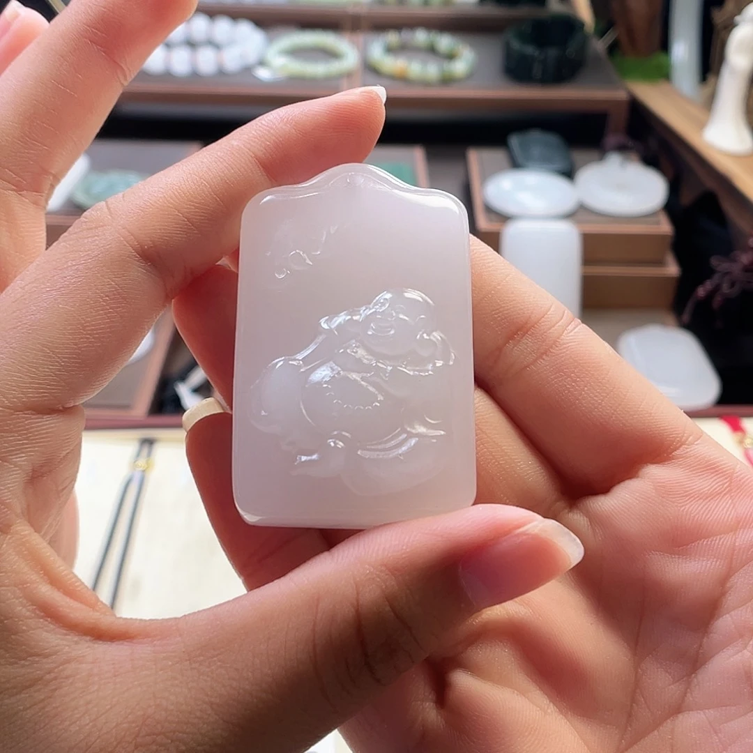 小***叔颈饰未镶嵌石英质玉