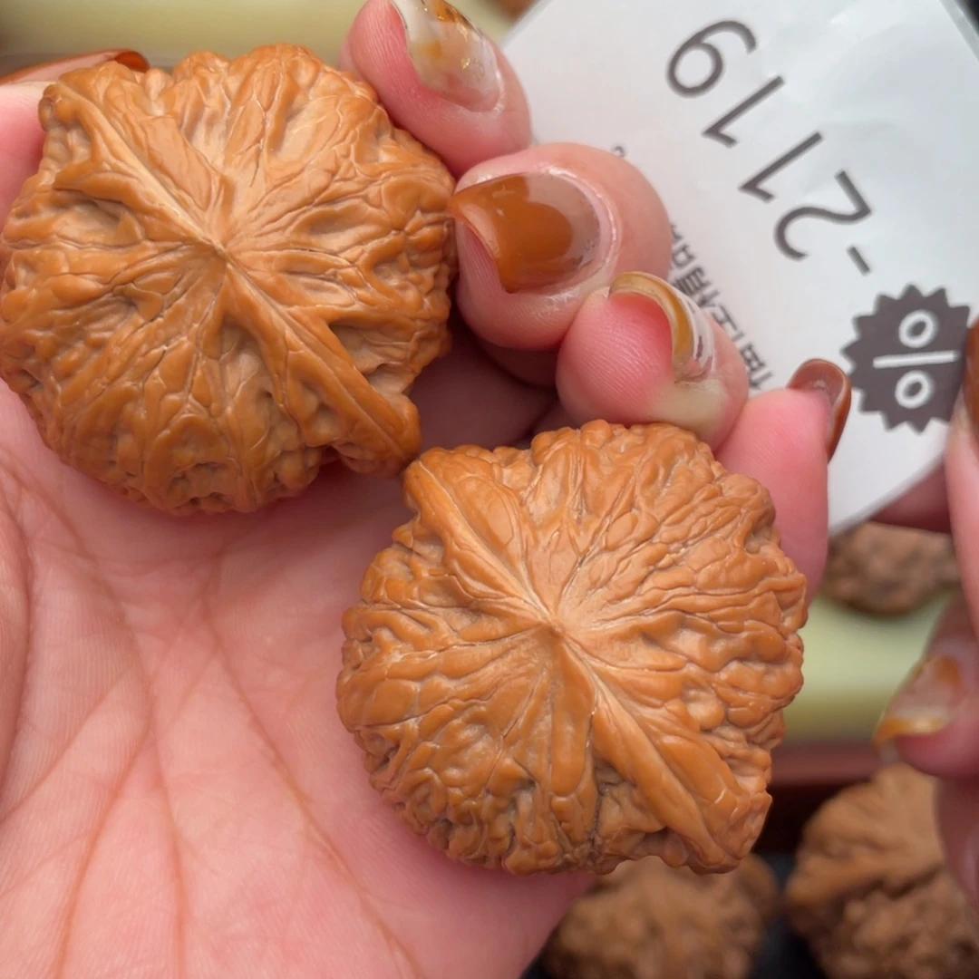 文玩核桃把件42毕业铁锤妹妹