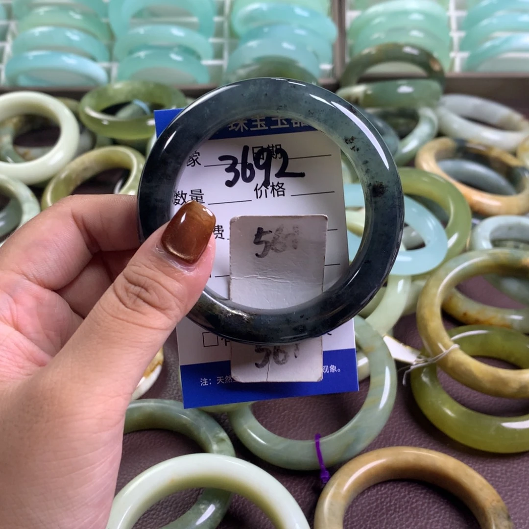 未镶嵌蛇纹石玉手镯3692