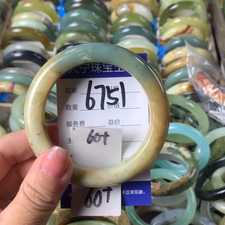 蛇纹石玉未镶嵌手镯6751