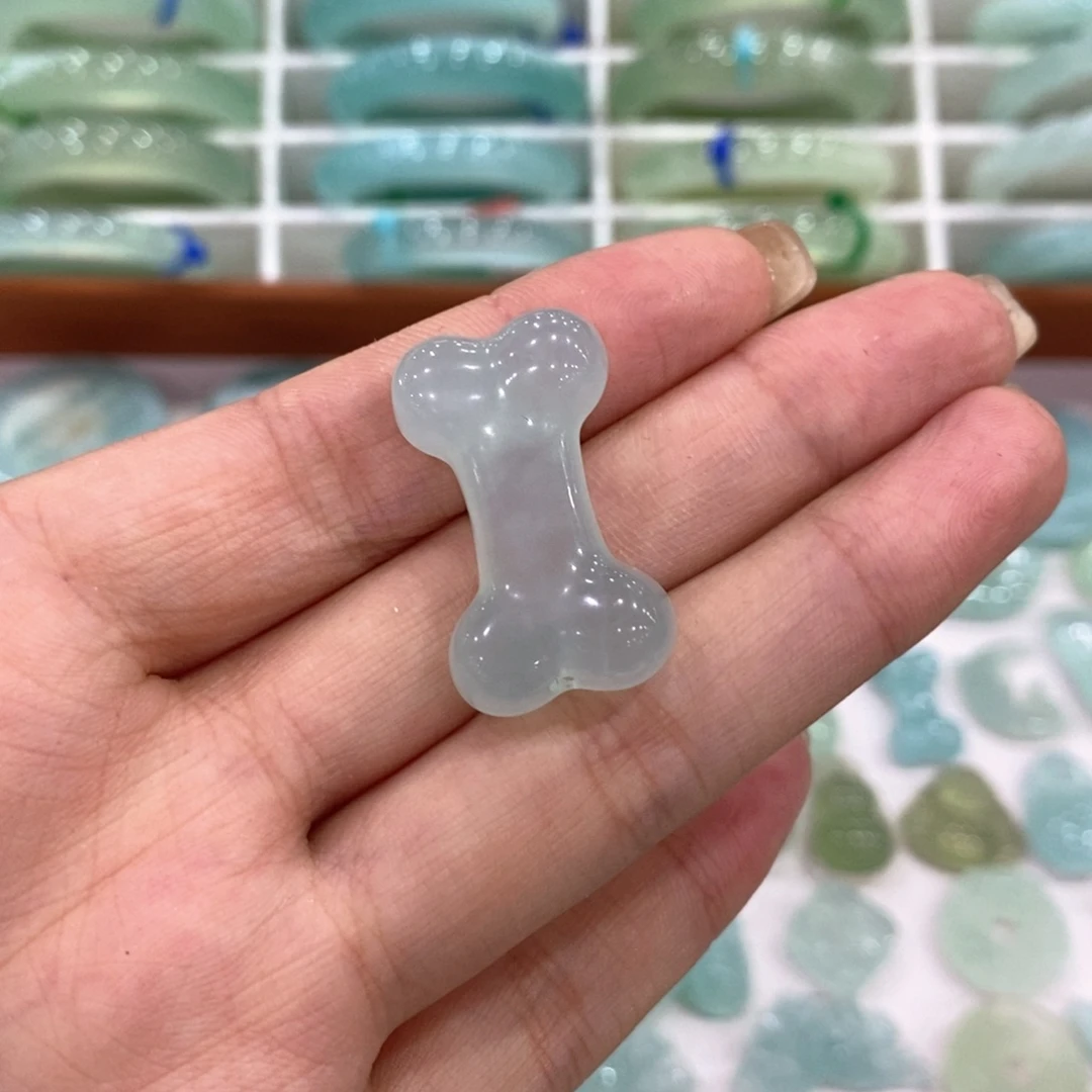 未镶嵌蛇纹石玉颈饰