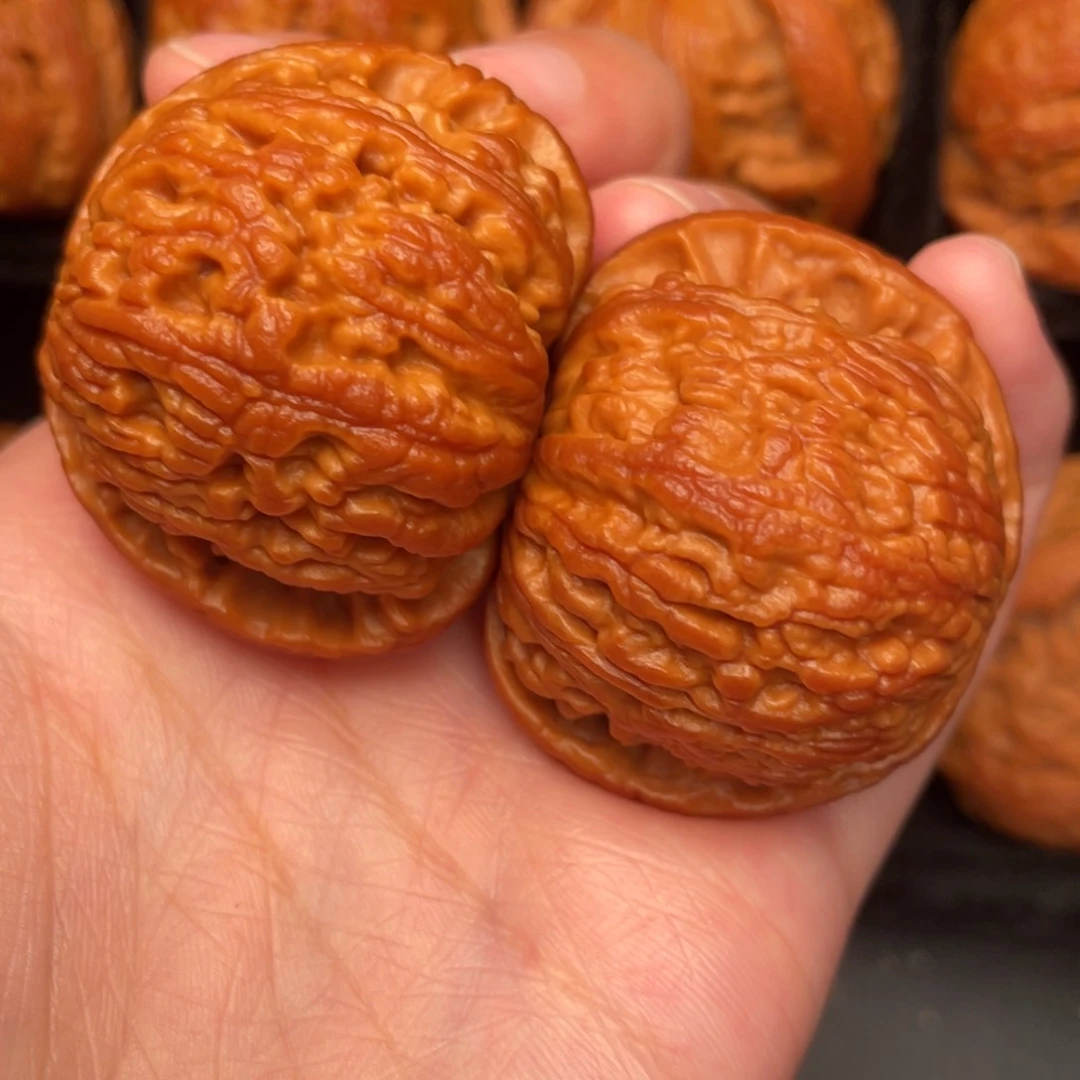 文玩核桃吊坠秦岭野生文玩核桃