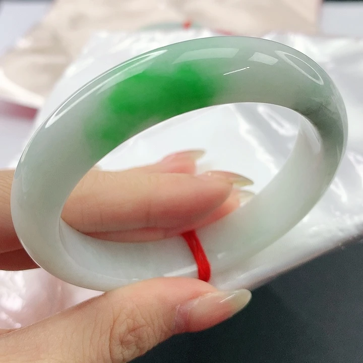 未镶嵌手镯翡翠，638