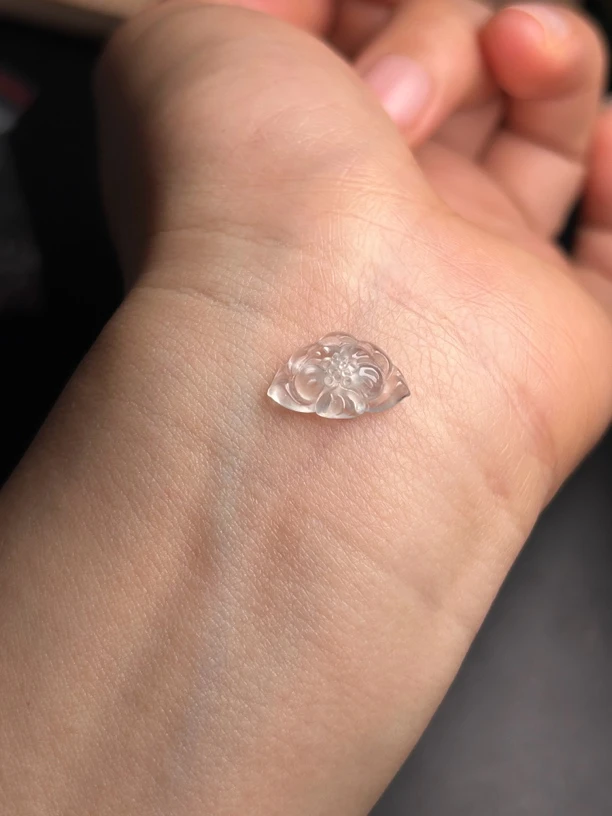 天然翡翠A货冰种莲花吊坠